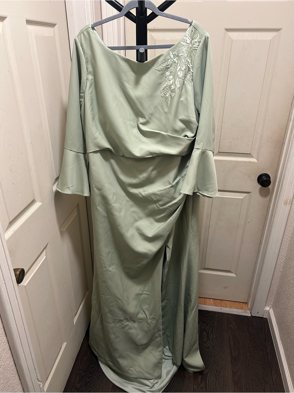 Sage Green A-line Maxi Crepe Elegant Mother of the Bride Dresses